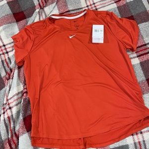 NWT WOMENS SIZE XL DRI FIT TOP